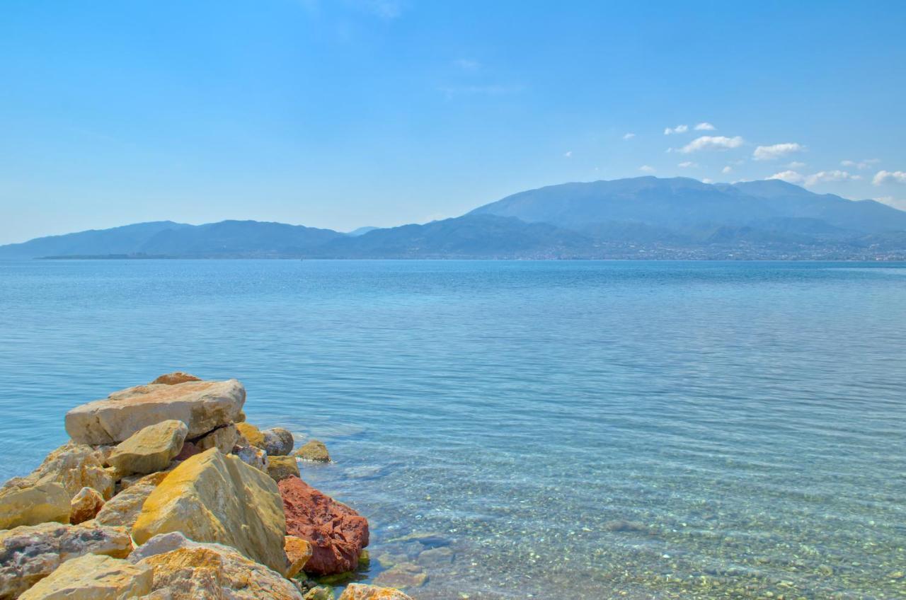Epipleon Luxury Suites - 107 - Διαμέρισμα 85Τμ - Θέα Στη Θάλασσα نافبكْتوس المظهر الخارجي الصورة